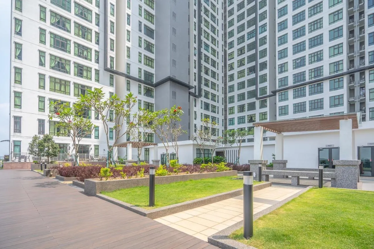 Oyo Home 90450 D' Summit Residence 1Bhk Yml 2128 Johor Bahru 2*,  Malaysia
