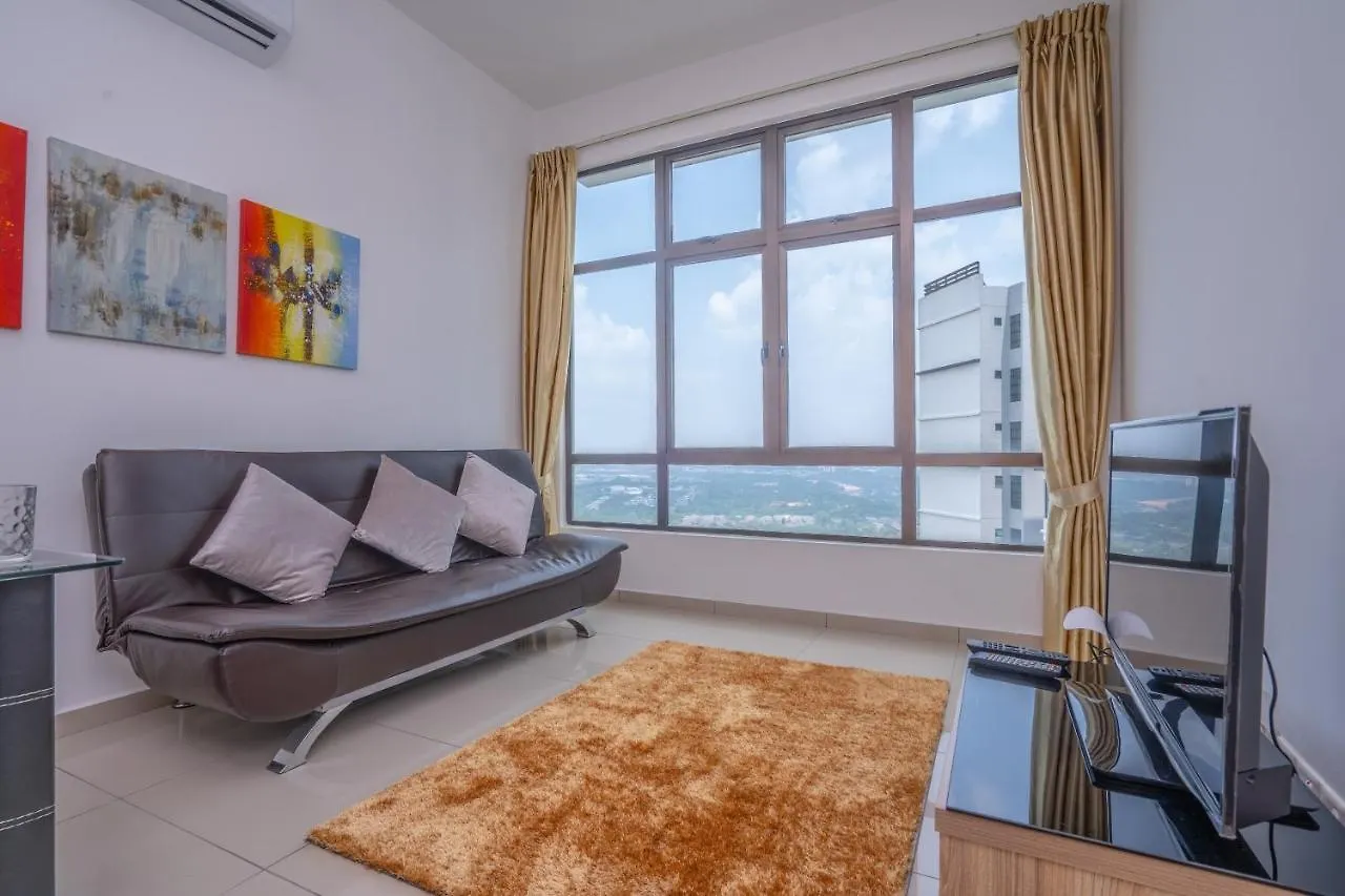 Oyo Home 90450 D' Summit Residence 1Bhk Yml 2128 ジョホールバル ホテル