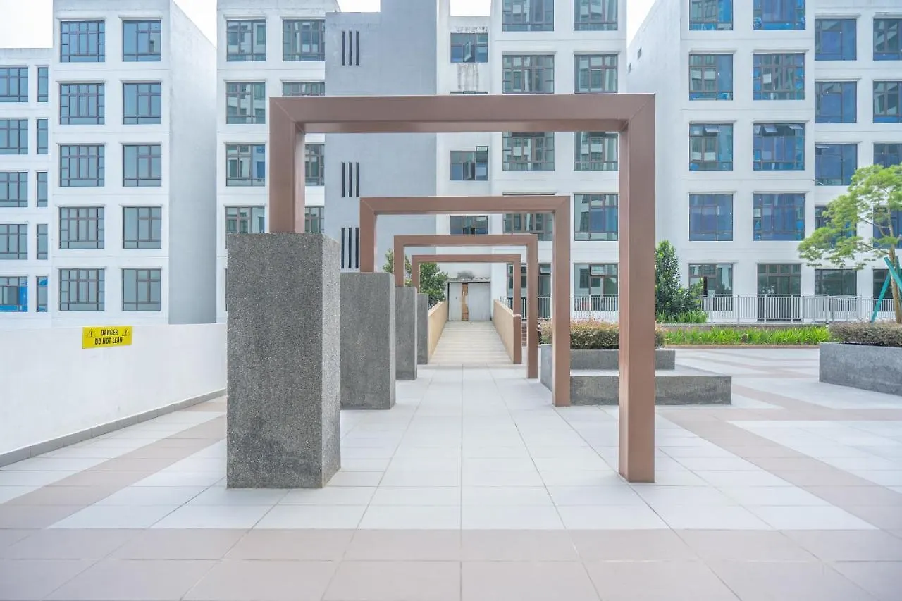 Oyo Home 90450 D' Summit Residence 1Bhk Yml 2128 Johor Bahru